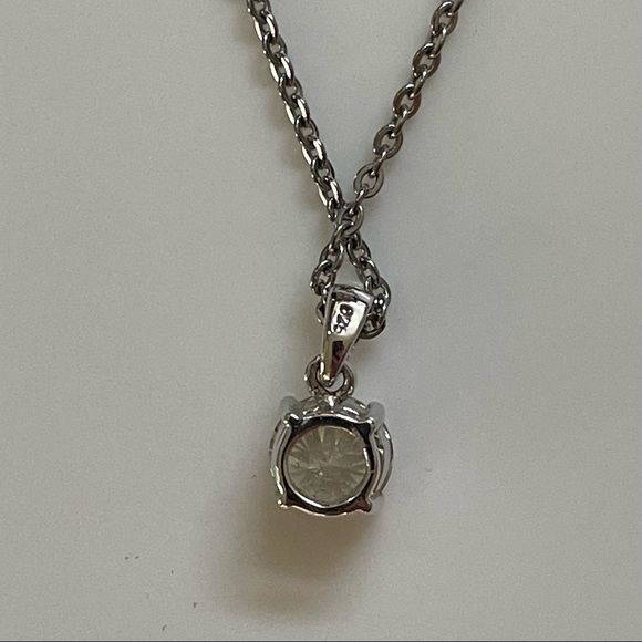Beautiful 925 pendant on a stainless steel chain 20” Delicate and elegant silver - Picture 3 of 4